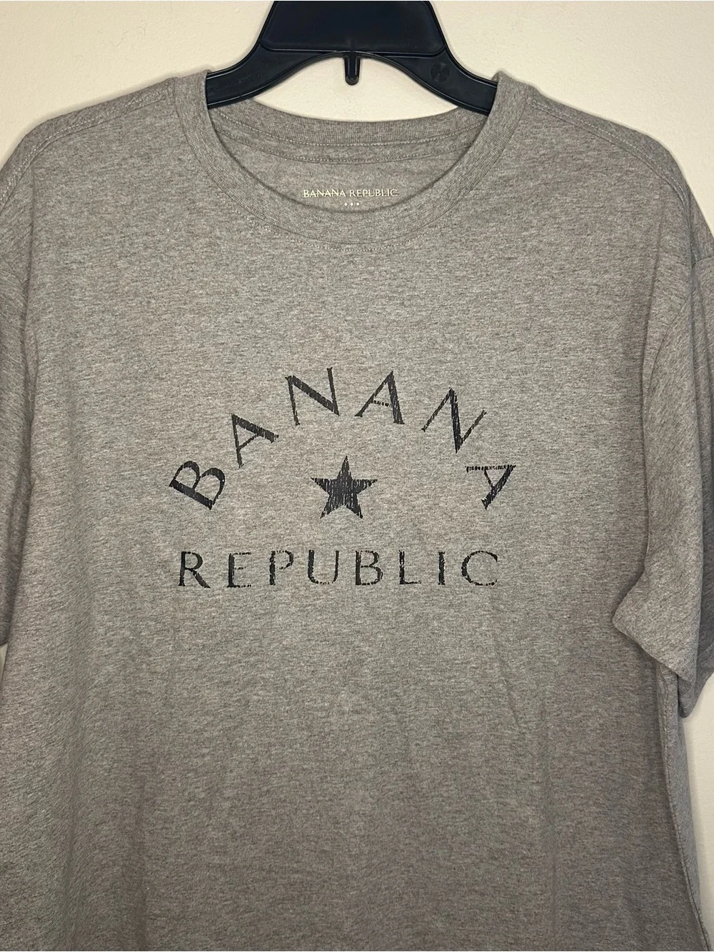 Banana Republic Mens XL Grey Premium Wash Graphic T-Shirt Faded Logo Star NWOT